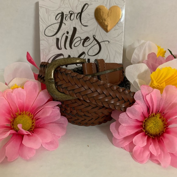 Accessories - Women’s plus 🌼brown belt